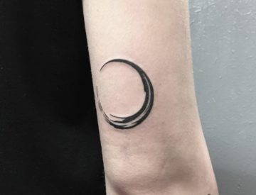 Zen Circle Tattoo Blutkunst